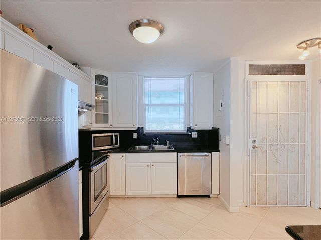 3100 NE 49th St 1010, Fort Lauderdale, FL 33308