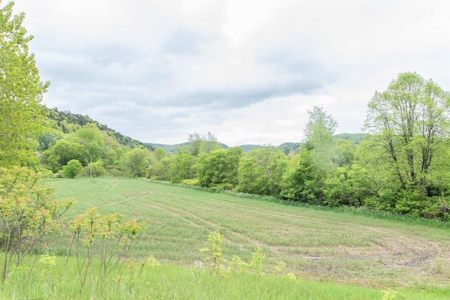 5863 Vermont Route 14, Royalton, VT 05068