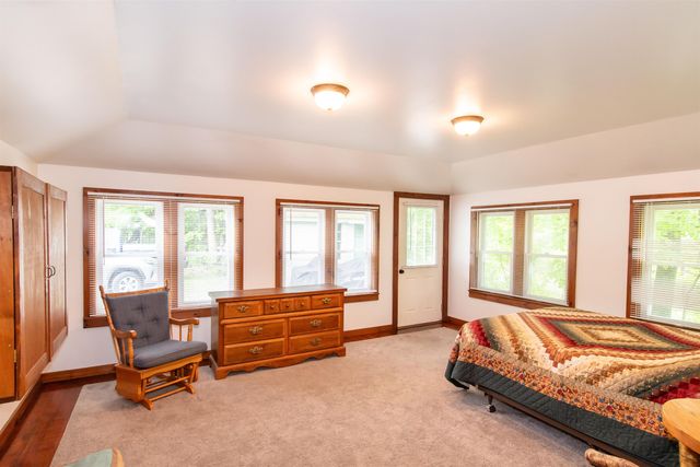 5863 Vermont Route 14, Royalton, VT 05068