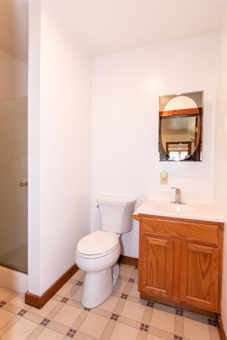 5863 Vermont Route 14, Royalton, VT 05068