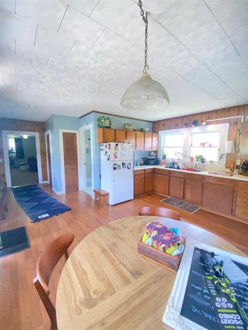 5863 Vermont Route 14, Royalton, VT 05068