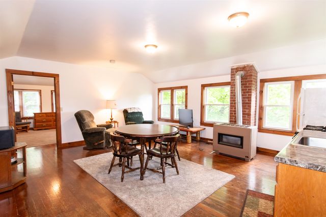 5863 Vermont Route 14, Royalton, VT 05068