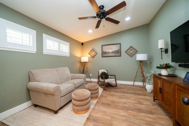 1200 Azalea Dr, Longview, TX 75605