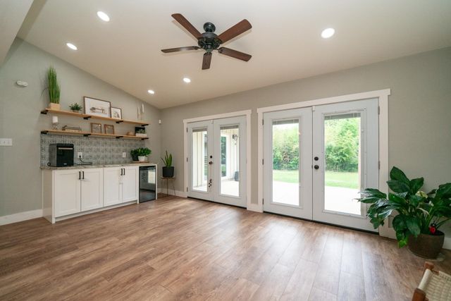 1200 Azalea Dr, Longview, TX 75605