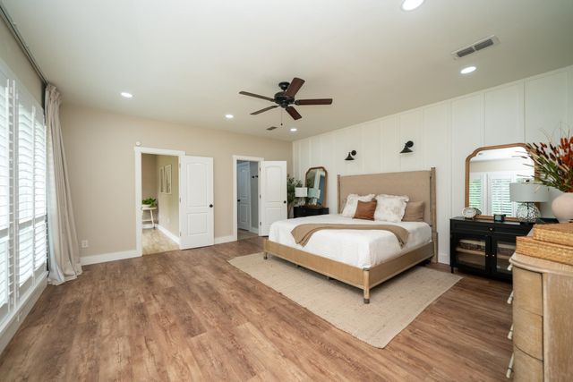 1200 Azalea Dr, Longview, TX 75605