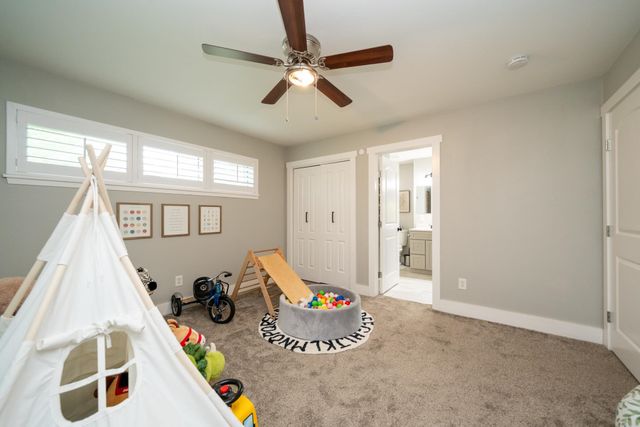 1200 Azalea Dr, Longview, TX 75605