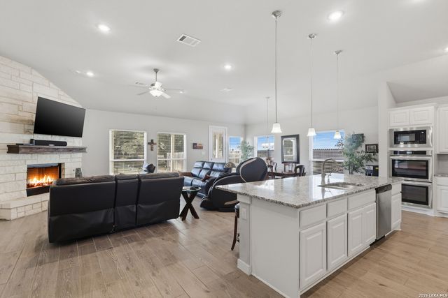 106 Branson Falls, Boerne, TX 78006