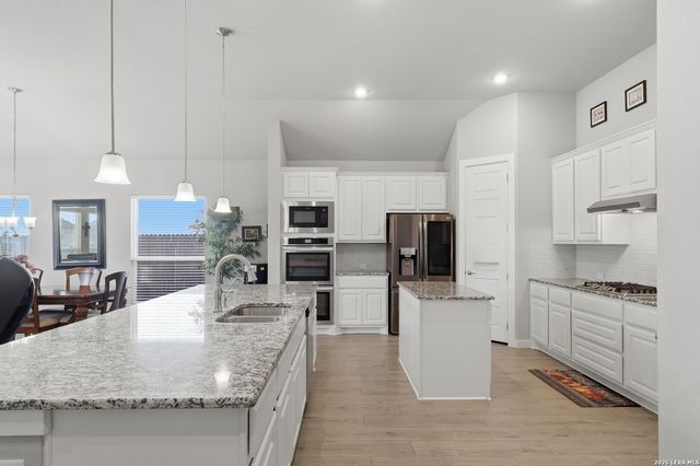 106 Branson Falls, Boerne, TX 78006