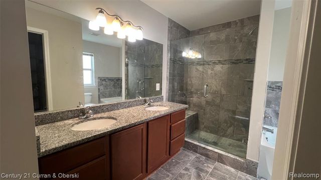 3493 Silver Stone Drive 5, Milford, MI 48380
