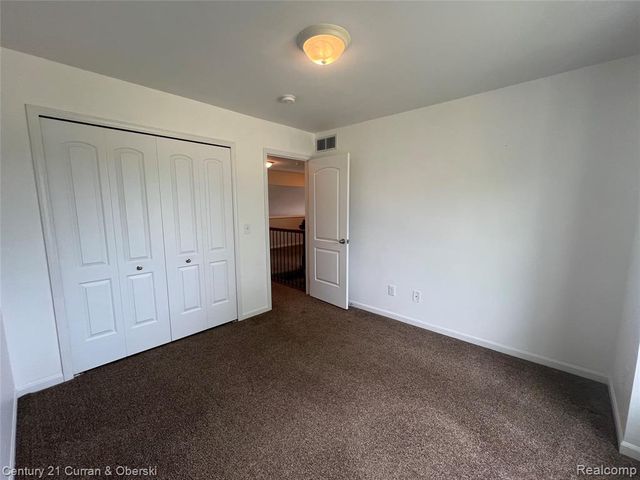 3493 Silver Stone Drive 5, Milford, MI 48380