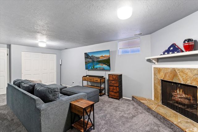 1916 E 5625 S, South Ogden, UT 84403