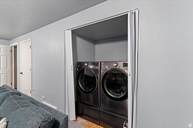 1916 E 5625 S, South Ogden, UT 84403