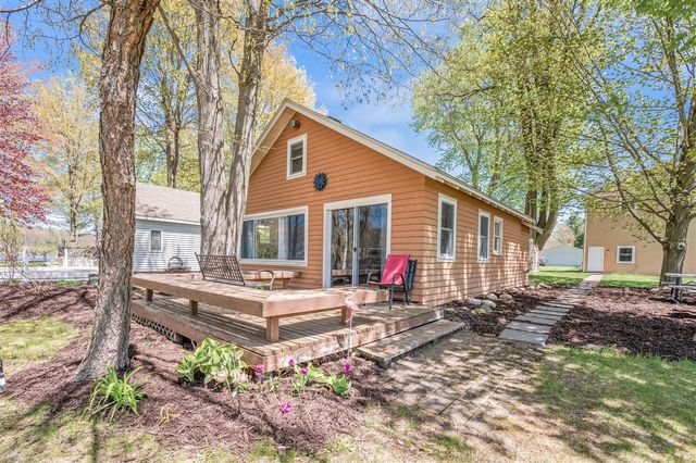 11035 Birchpark Drive, Stanwood, MI 49346
