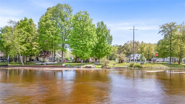 11035 Birchpark Drive, Stanwood, MI 49346