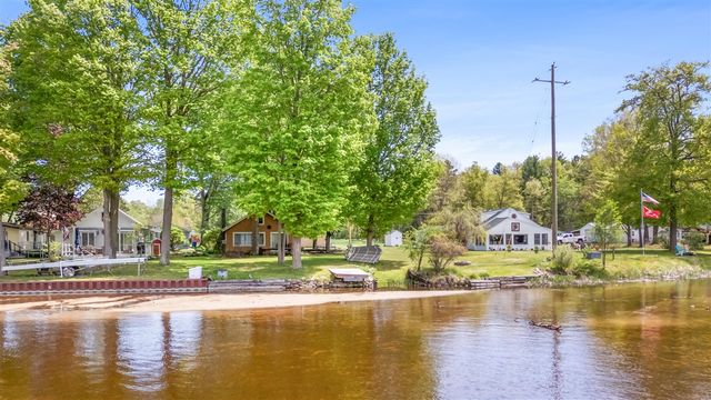 11035 Birchpark Drive, Stanwood, MI 49346