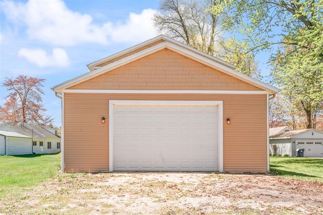 11035 Birchpark Drive, Stanwood, MI 49346