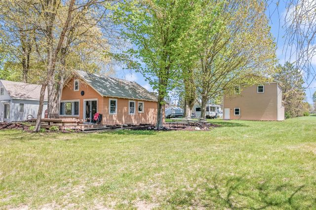 11035 Birchpark Drive, Stanwood, MI 49346