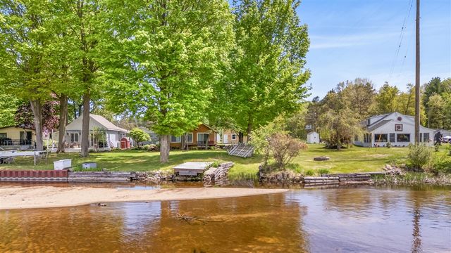 11035 Birchpark Drive, Stanwood, MI 49346