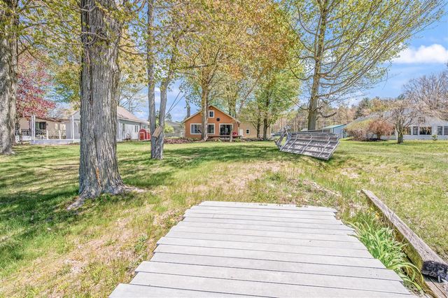 11035 Birchpark Drive, Stanwood, MI 49346