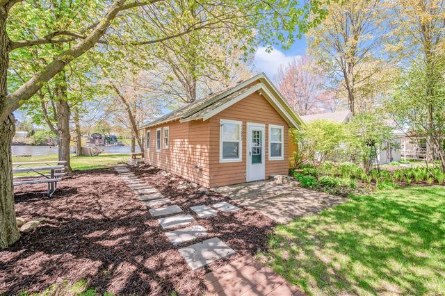 11035 Birchpark Drive, Stanwood, MI 49346