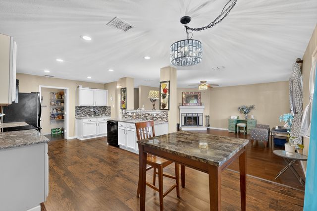 1333 Lauren Drive, Burleson, TX 76028