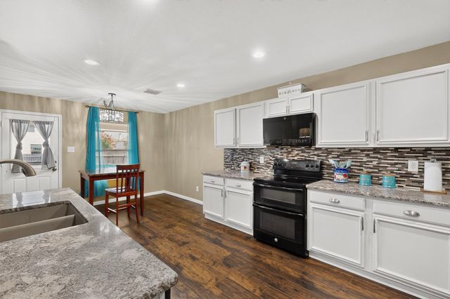 1333 Lauren Drive, Burleson, TX 76028