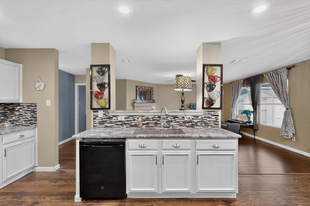 1333 Lauren Drive, Burleson, TX 76028