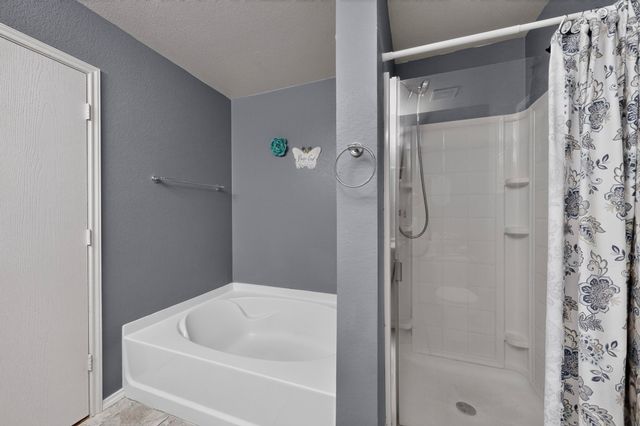 1333 Lauren Drive, Burleson, TX 76028
