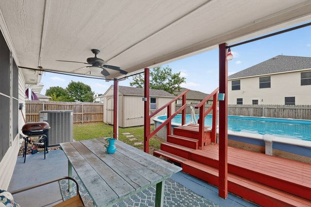 1333 Lauren Drive, Burleson, TX 76028
