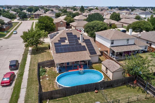 1333 Lauren Drive, Burleson, TX 76028
