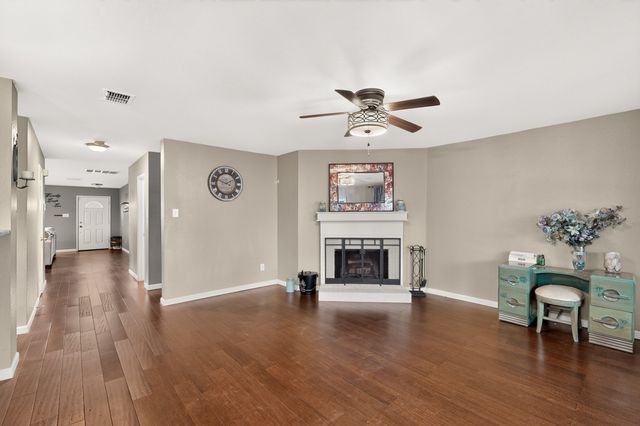 1333 Lauren Drive, Burleson, TX 76028