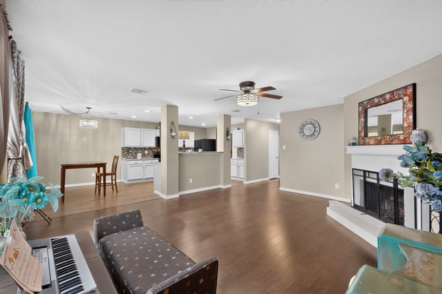 1333 Lauren Drive, Burleson, TX 76028