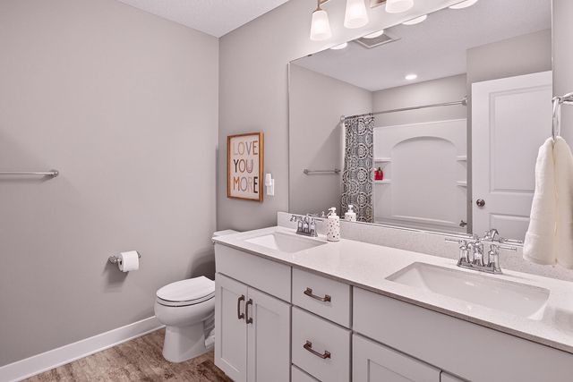 7253 Rogers Court, Chanhassen, MN 55317