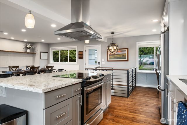 6524 S Hazel Street, Seattle, WA 98178