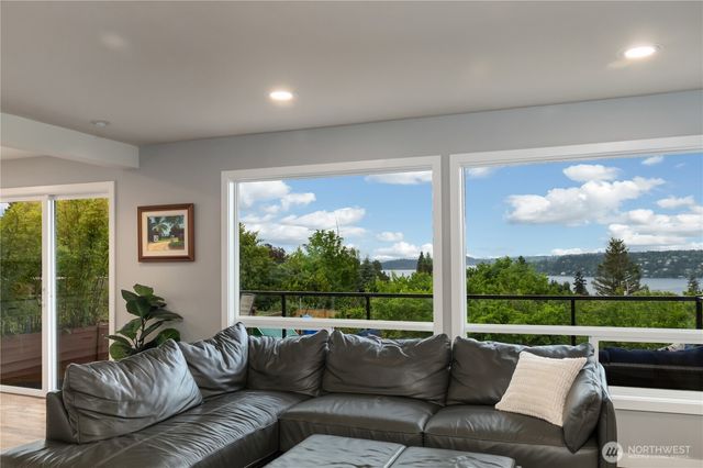 6524 S Hazel Street, Seattle, WA 98178