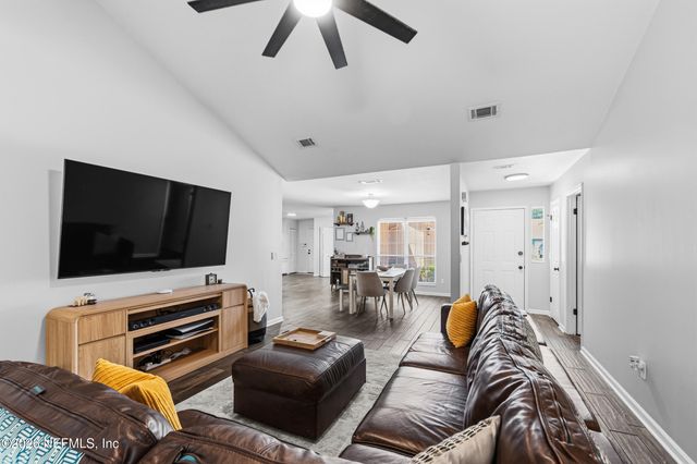 3936 ENGLISH COLONY Drive S, Jacksonville, FL 32257
