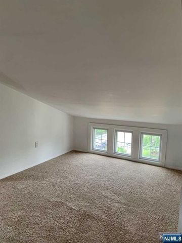 73 E Gouverneur Avenue, Rutherford, NJ 07070