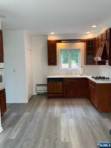 73 E Gouverneur Avenue, Rutherford, NJ 07070