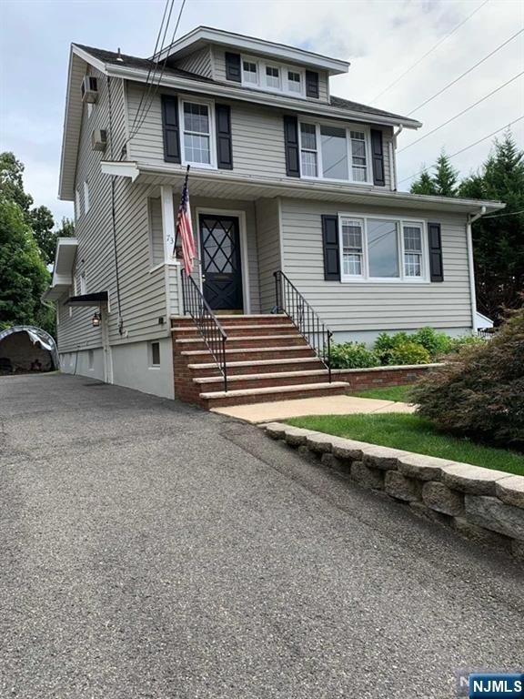 73 E Gouverneur Avenue, Rutherford, NJ 07070