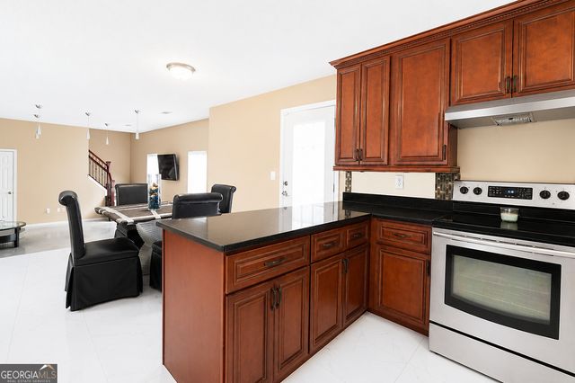 6740 Hill Creek Cove, Lithonia, GA 30058