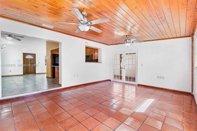 7476 SW 112th Pl, Miami, FL 33173