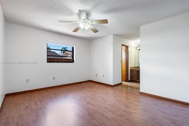 7476 SW 112th Pl, Miami, FL 33173