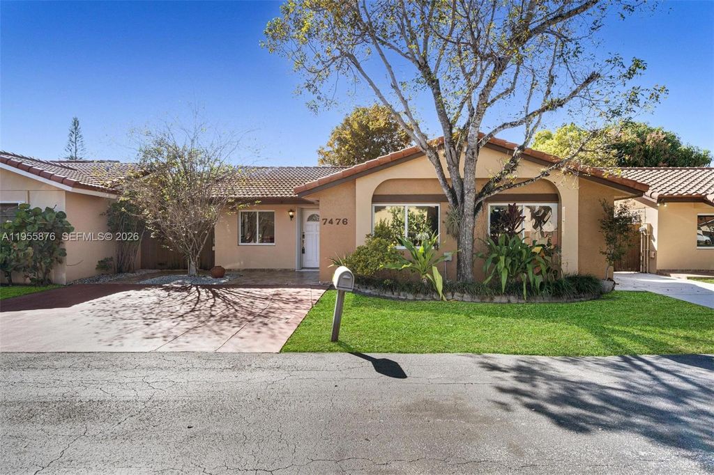 7476 SW 112th Pl, Miami, FL 33173