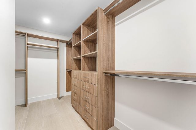 654 W Lakewoode Circle, Delray Beach, FL 33445