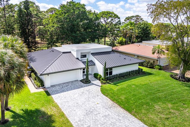 654 W Lakewoode Circle, Delray Beach, FL 33445