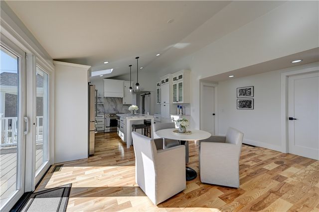 18 Sunset Lane, Portsmouth, RI 02871