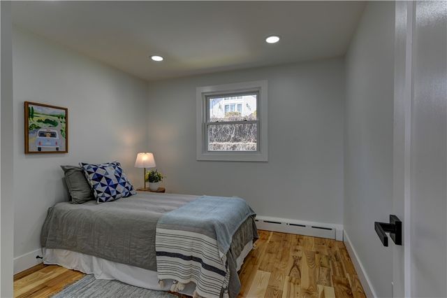 18 Sunset Lane, Portsmouth, RI 02871