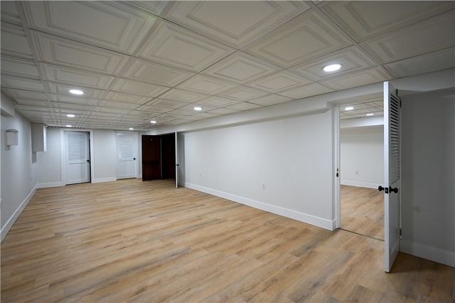 18 Sunset Lane, Portsmouth, RI 02871