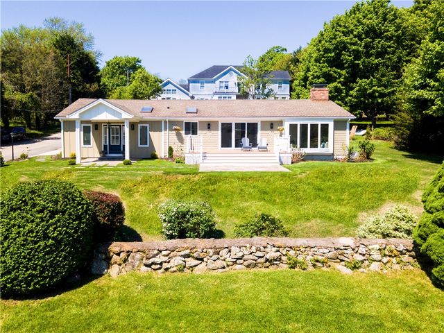 18 Sunset Lane, Portsmouth, RI 02871