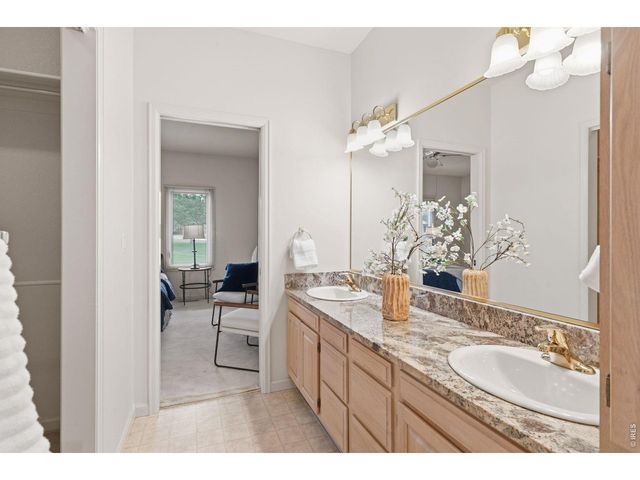 900 Ashford Ln, Fort Collins, CO 80526